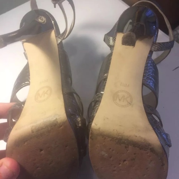 Michael Kors Platform Shoes Silver Sz6.5M 5" Heels - Picture 8 of 8